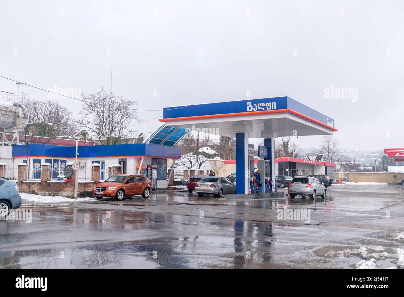 Kutaisi, Georgien - 18. März 2022: Golf-Tankstelle. Stockfoto