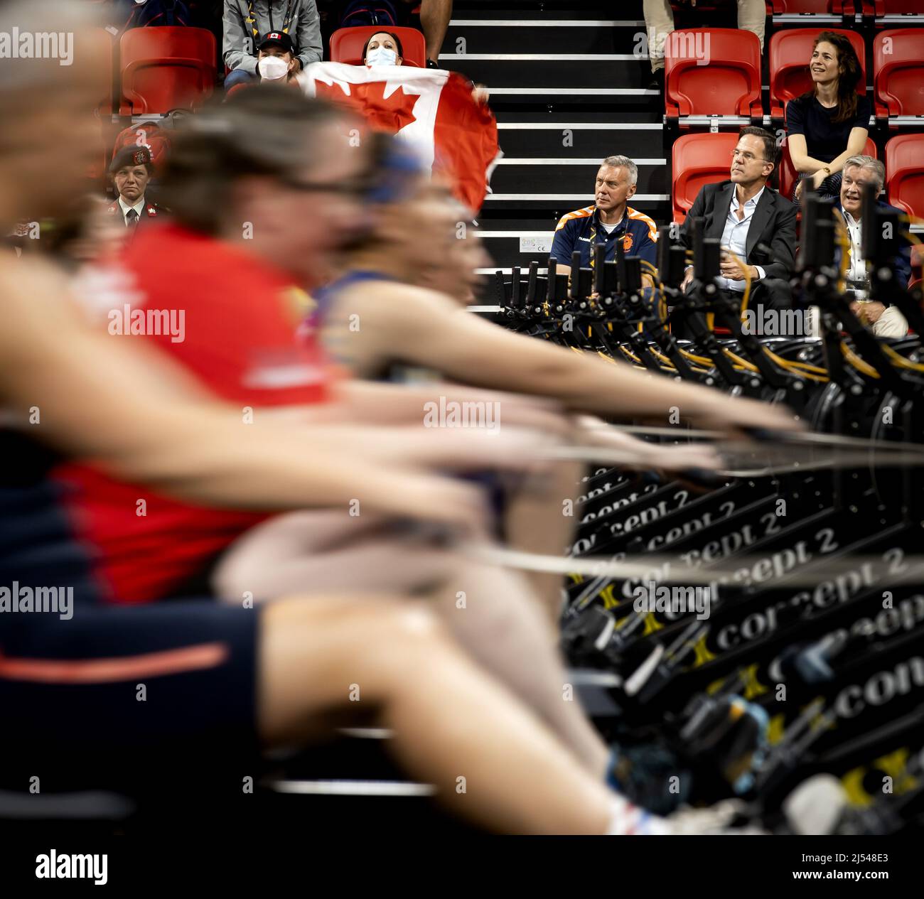 2022-04-20 11:19:52 DEN HAAG - Premierminister Mark Rutte nimmt an der letzten Indoor-Rudern bei den Invictus Games. Das internationale Sportereignis für körperlich und geistig verletzte Soldaten findet im Zuiderpark in Den Haag statt. KOEN VAN WEEL netherlands Out - belgium Out Credit: ANP/Alamy Live News Stockfoto