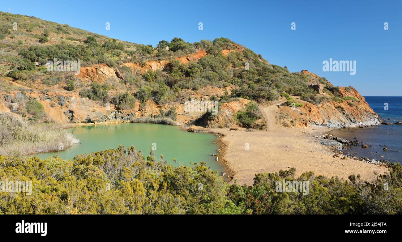 Grüner Schwefelsee Terranera, Insel Elba, Italien Stockfoto