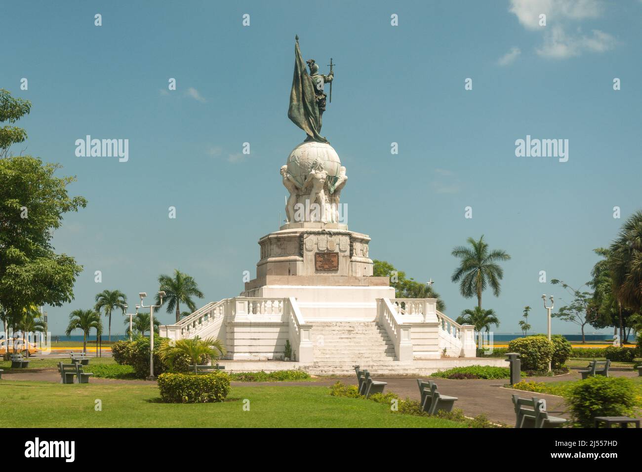 Statue des Entdeckers Vasco Nunez de Balboa, Balboa Park, Balboa District, Panama City, Panama Province, Republik Panama Stockfoto