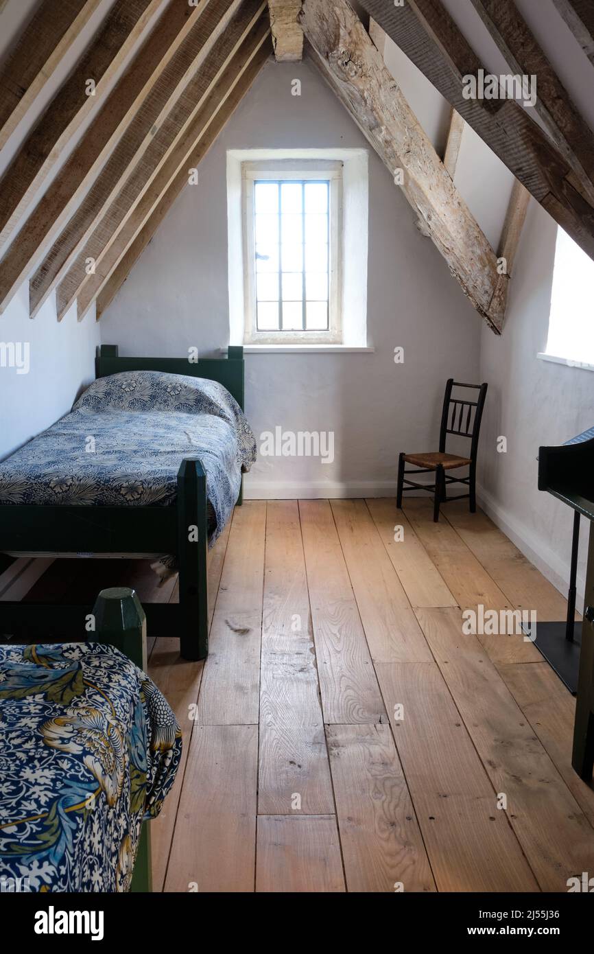 Innenansicht des Schlafzimmers Kelmscott Manor Stockfoto