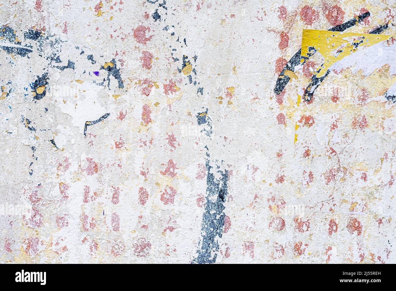 Nahaufnahme von abstrakt verschmutzt lackierten Betonoberflächen, Farben in verschiedenen Farben. Bunte Grunge Textur der Wand Stockfoto