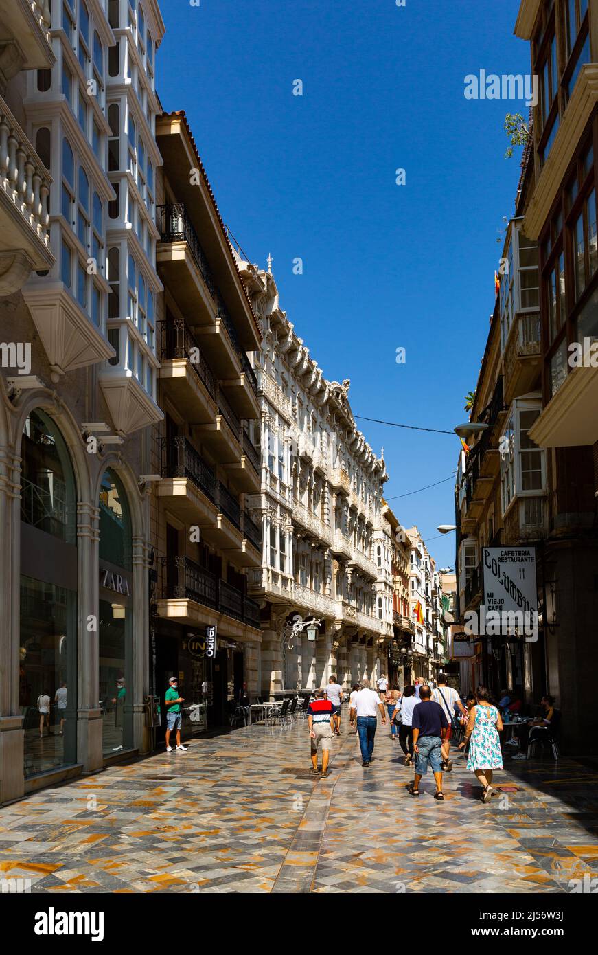 Enge Gassen in Cartagena, Murcia, südöstlicher Teil Spaniens Stockfoto