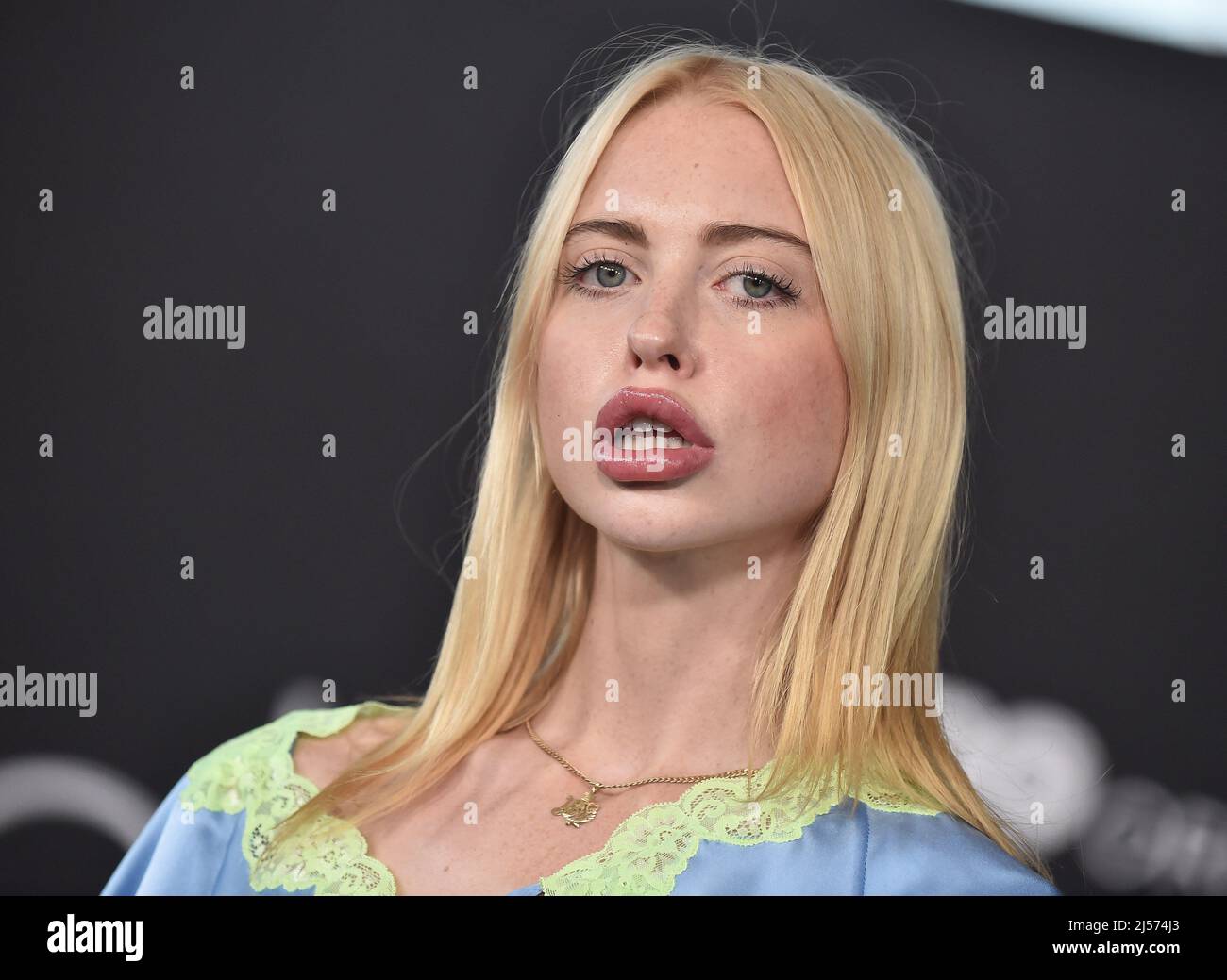 Chloe cherry -Fotos und -Bildmaterial in hoher Auflösung – Alamy