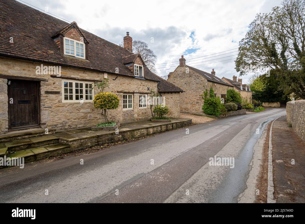 Beckley Village in Oxfordshire mit attraktiven honigfarbenen Cottages