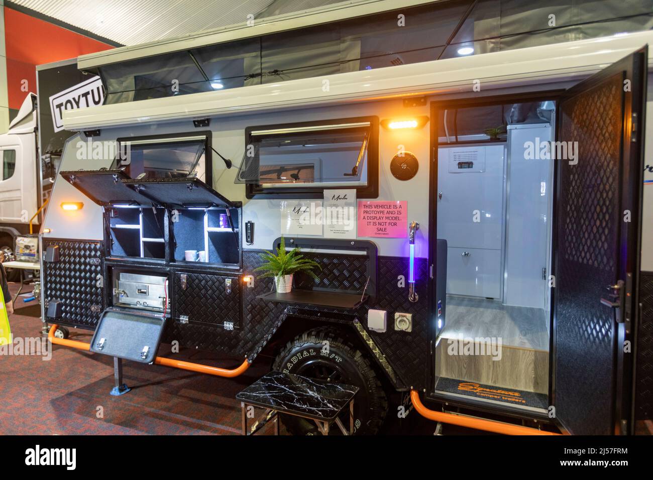 Signature Off Road Campingwagen Caravan auf der Sydney Caravan and Camping Show, NSW, Australien Stockfoto