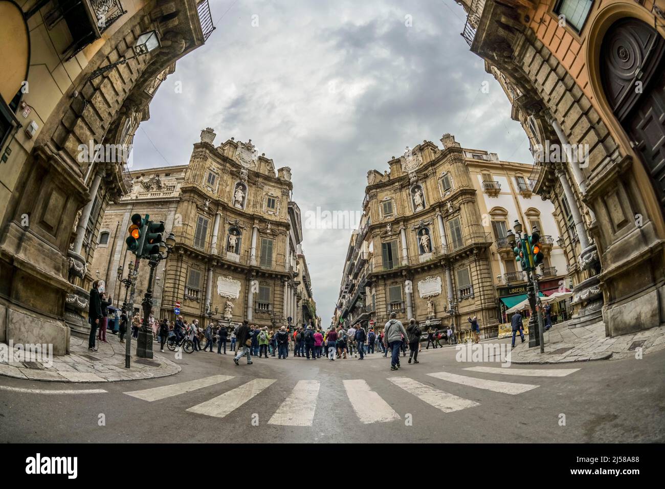 Piazza Quattro Canti, Palermo, Sizilien, Italien Stockfoto