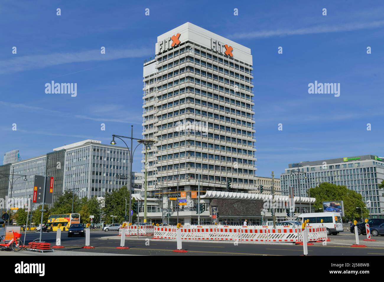 Haus des Reisens, Alexanderstrasse, Alexanderplatz, Mitte, Berlin, Deutschland Stockfoto