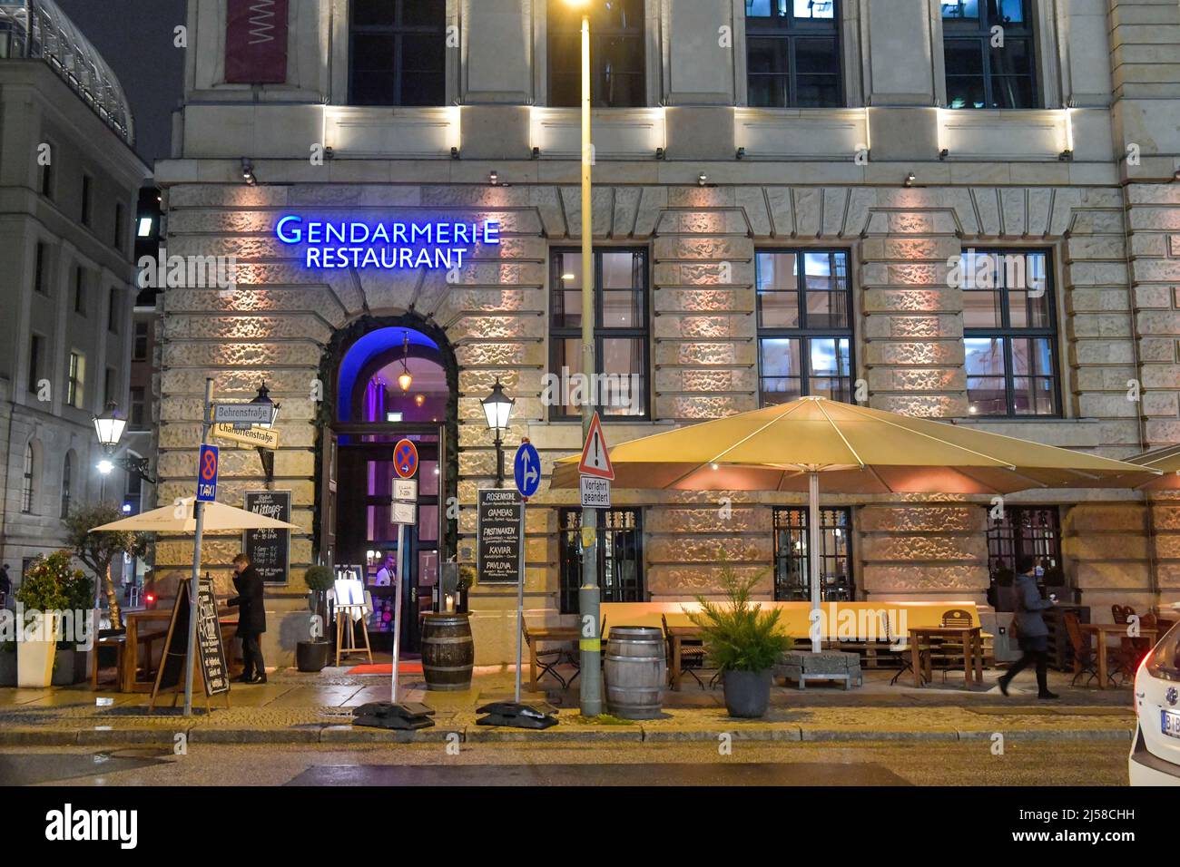 Gendarmerie Restaurant, Humboldt Carre, Behrenstrasse, Mitte, Berlin, Deutschland Stockfoto