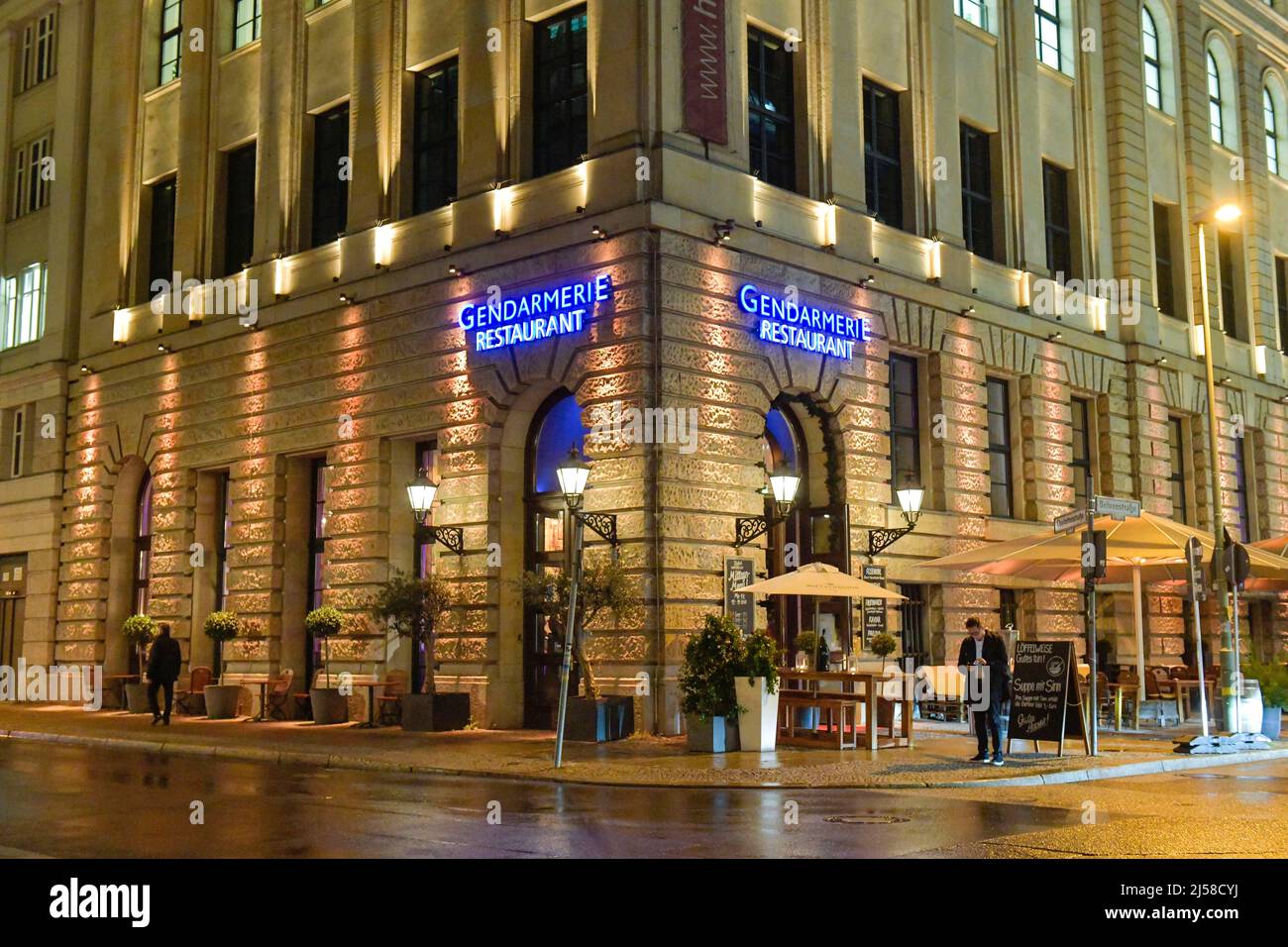 Restaurant Gendarmerie, Humboldt Carre, Behrenstrasse, Mitte, Berlin, Deutschland Stockfoto