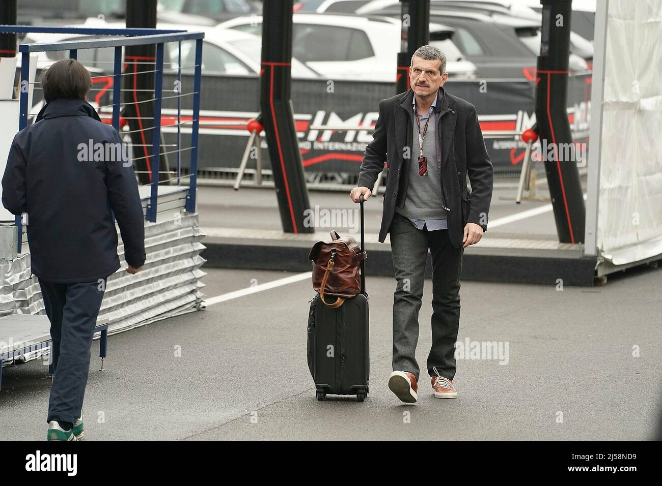 Imola, Italien. 21. April 2022. 04/21/2022, Autodromo Enzo e Dino Ferrari, Imola, Formel 1 Rolex Gran Premio del Made in Italy e dell'Emilia Romagna 2022, im Bild Teamchef Günther Steiner (Haas F1 Team) Credit: dpa/Alamy Live News Stockfoto