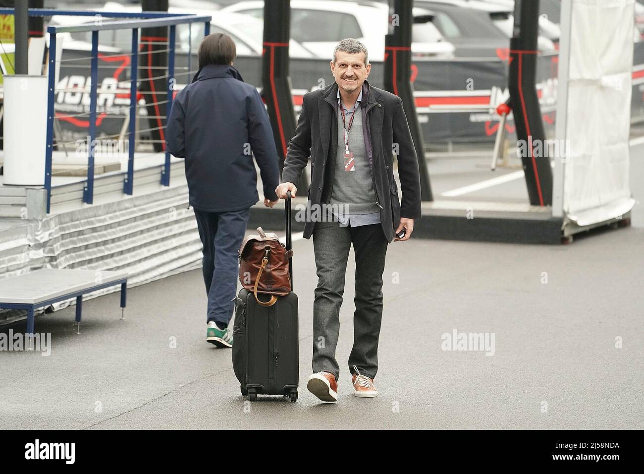 Imola, Italien. 21. April 2022. 04/21/2022, Autodromo Enzo e Dino Ferrari, Imola, Formel 1 Rolex Gran Premio del Made in Italy e dell'Emilia Romagna 2022, im Bild Teamchef Günther Steiner (Haas F1 Team) Credit: dpa/Alamy Live News Stockfoto