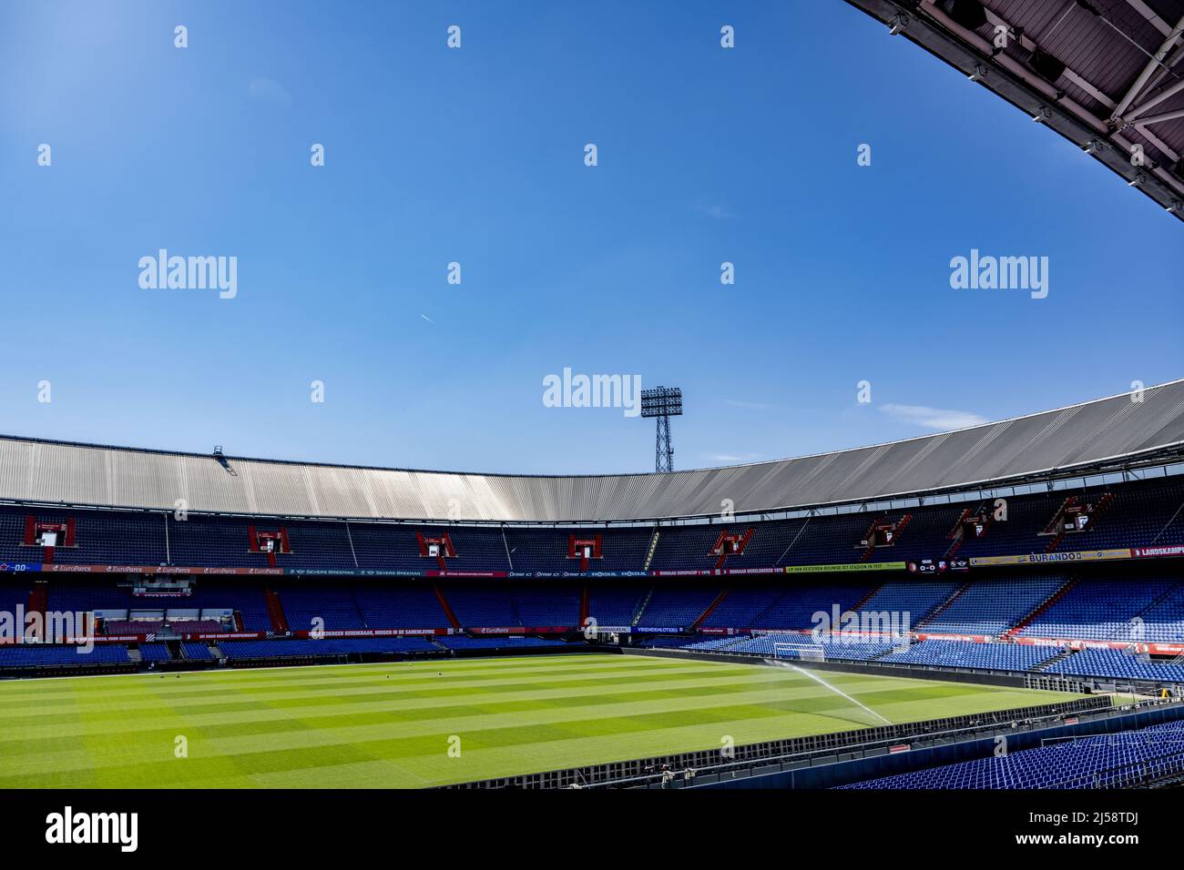 2022-04-21 15:45:13 ROTTERDAM - Innenansicht des Stadions De Kuip für eine Pressekonferenz des Fußballvereins Feyenoord über die zukünftige Unterbringung des Rotterdamer Clubs. ANP ROBIN UTRECHT Niederlande Out - belgien Out Stockfoto