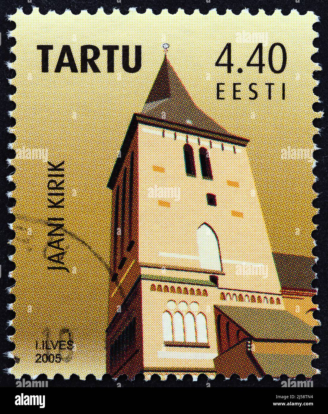 ESTLAND - UM 2005: Eine in Estland gedruckte Briefmarke, die zum 975.. Jahrestag der Gründung von Tartu herausgegeben wurde, zeigt die Jaani-Kirche, um 2005. Stockfoto