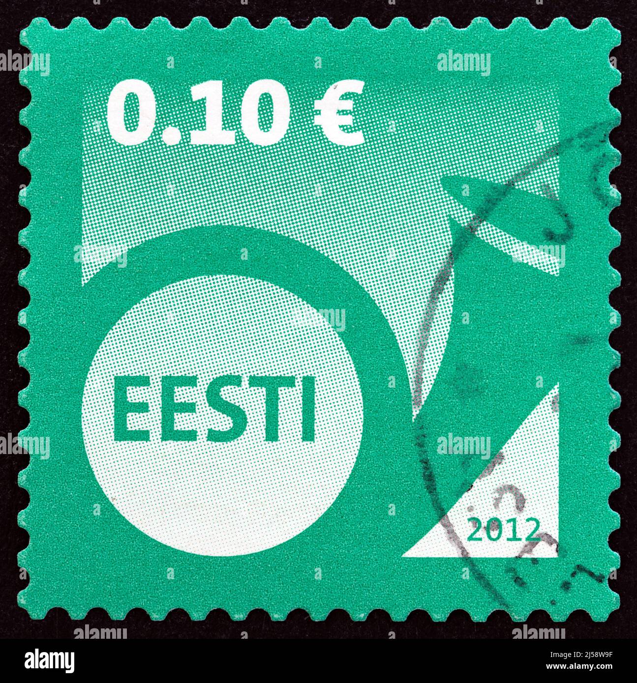 ESTLAND - UM 2012: Eine in Estland gedruckte Briefmarke zeigt Post Horn, um 2012. Stockfoto