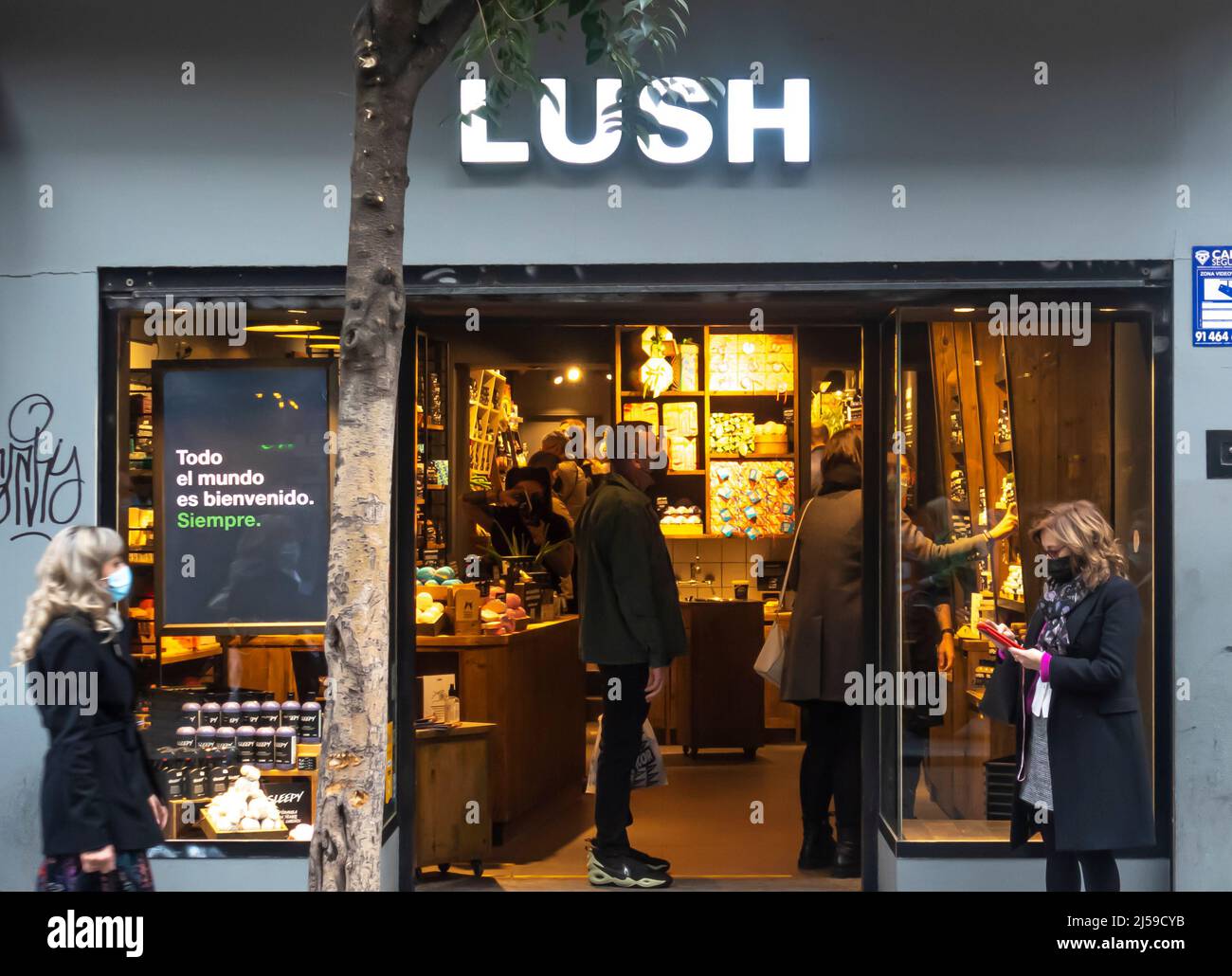 Lush Cosmetics, Kosmetikgeschäft in Calle de Fuencarral, 64, Malasana, Madrid, Spanien Stockfoto