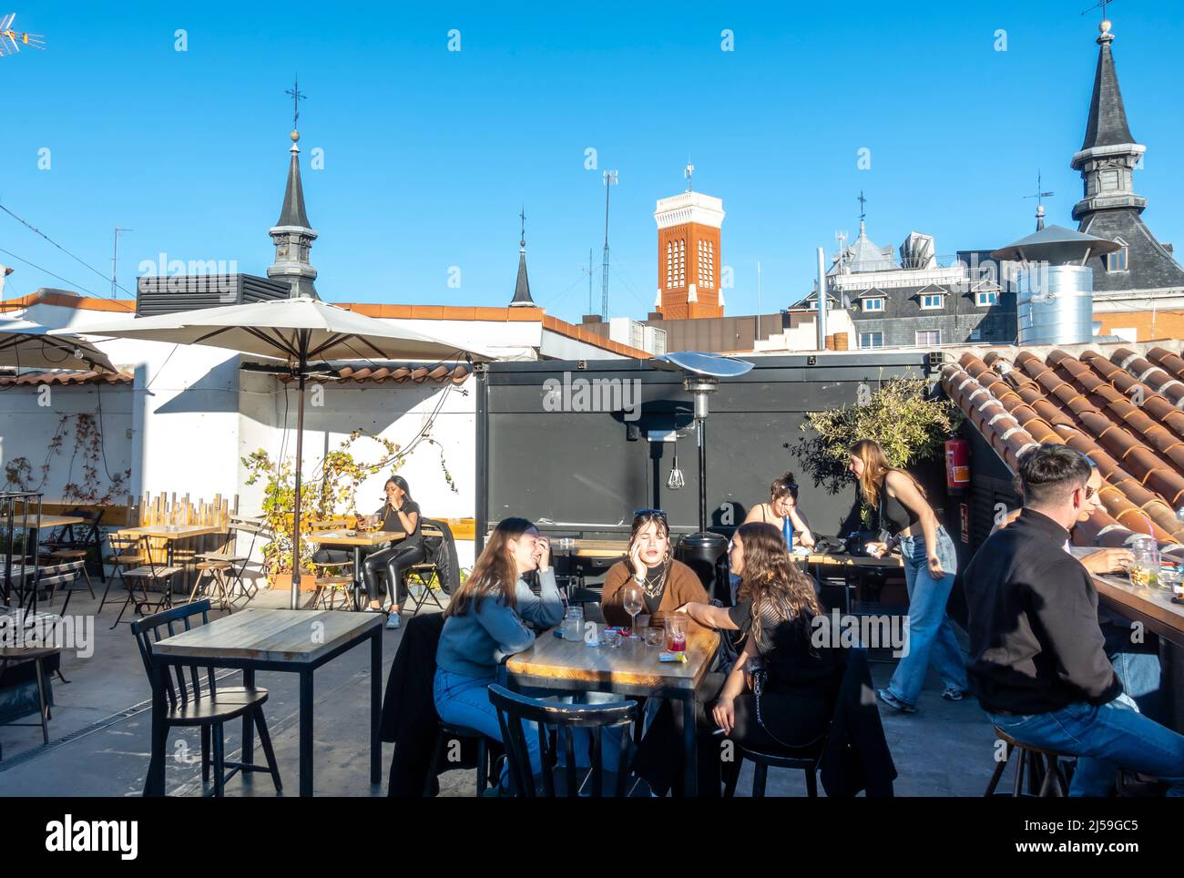 Die DACHTERRASSE VON HAT Madrid. Barrio de las letras, Madrid, Spanien Stockfoto