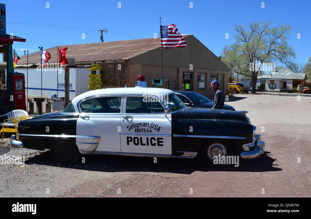 Ein altes Polizeiauto in Seligman Stockfoto