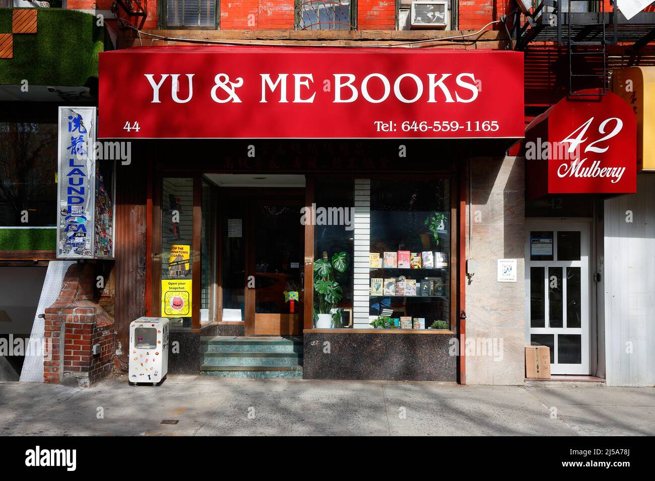 Yu & Me Books, 44 Mulberry St, New York, NYC, Foto einer Buchhandlung mit Fokus auf asiatisch-amerikanische Stimmen und Einwandererstimmen in Manhattan Chinatown 紐約 Stockfoto