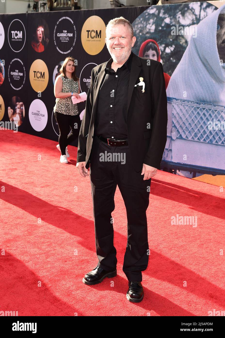 Los Angeles, USA. 21. April 2022. Robert MacNaughton beim TCM Classic Film Festival 2022 auf dem roten Teppich - 40.-jährige Vorführung von „E.T., The Extra-Terrestrial“ am 21. April 2022 im TCL Chinese Theatre in Los Angeles, CA. (Foto von Scott Kirkland/Sipa USA) Quelle: SIPA USA/Alamy Live News Stockfoto