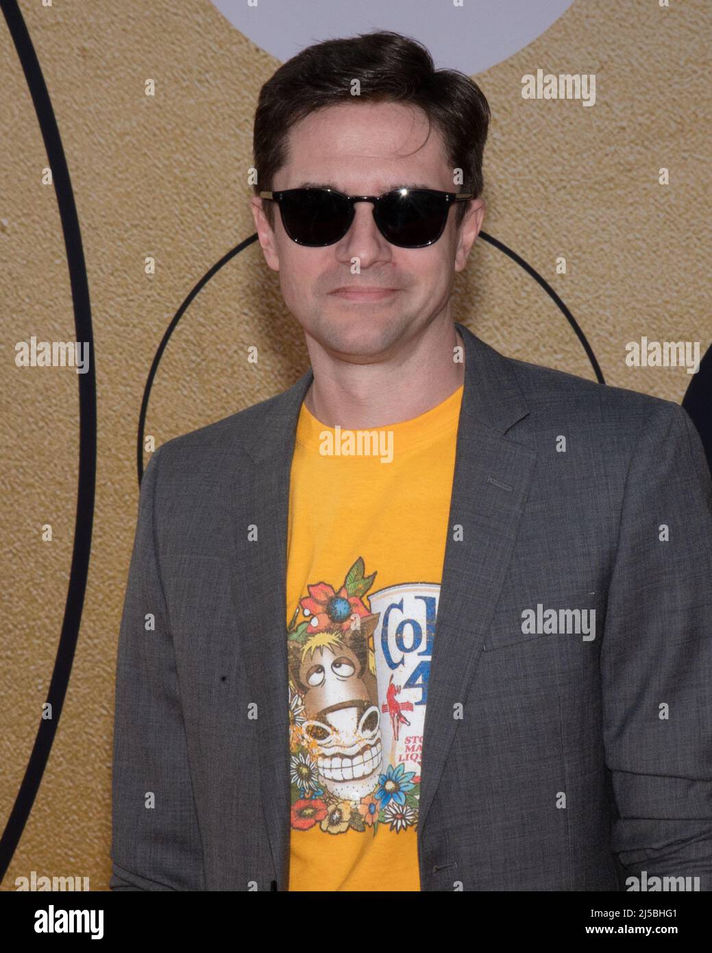 21. April 2022, Hollywood, Kalifornien, USA: Topher Grace nimmt an der Eröffnungsnacht des TCM Classic Film Festivals 2022 Teil 40. Anniversary Screening von ''E.T. Der Außerirdische. (Bild: © Billy Bennight/ZUMA Press Wire) Stockfoto