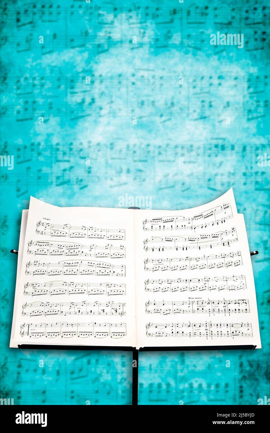 Partitur von Musik auf einem Ständer Stockfoto