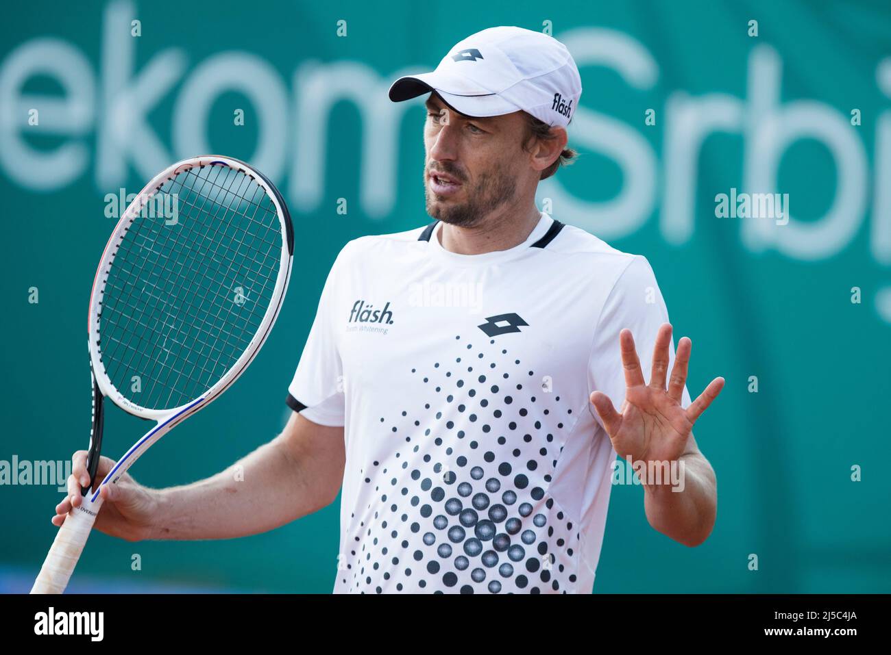 Belgrad, Serbien, 20.. April 2022. John Millman aus Australien reagiert während des Spiels gegen Miomir Kecmanovic aus Serbien am dritten Tag des ATP 250 Turniers Serbia Open im Novak Tennis Center in Belgrad, Serbien. 20. April 2022. Kredit: Nikola Krstic/Alamy Stockfoto