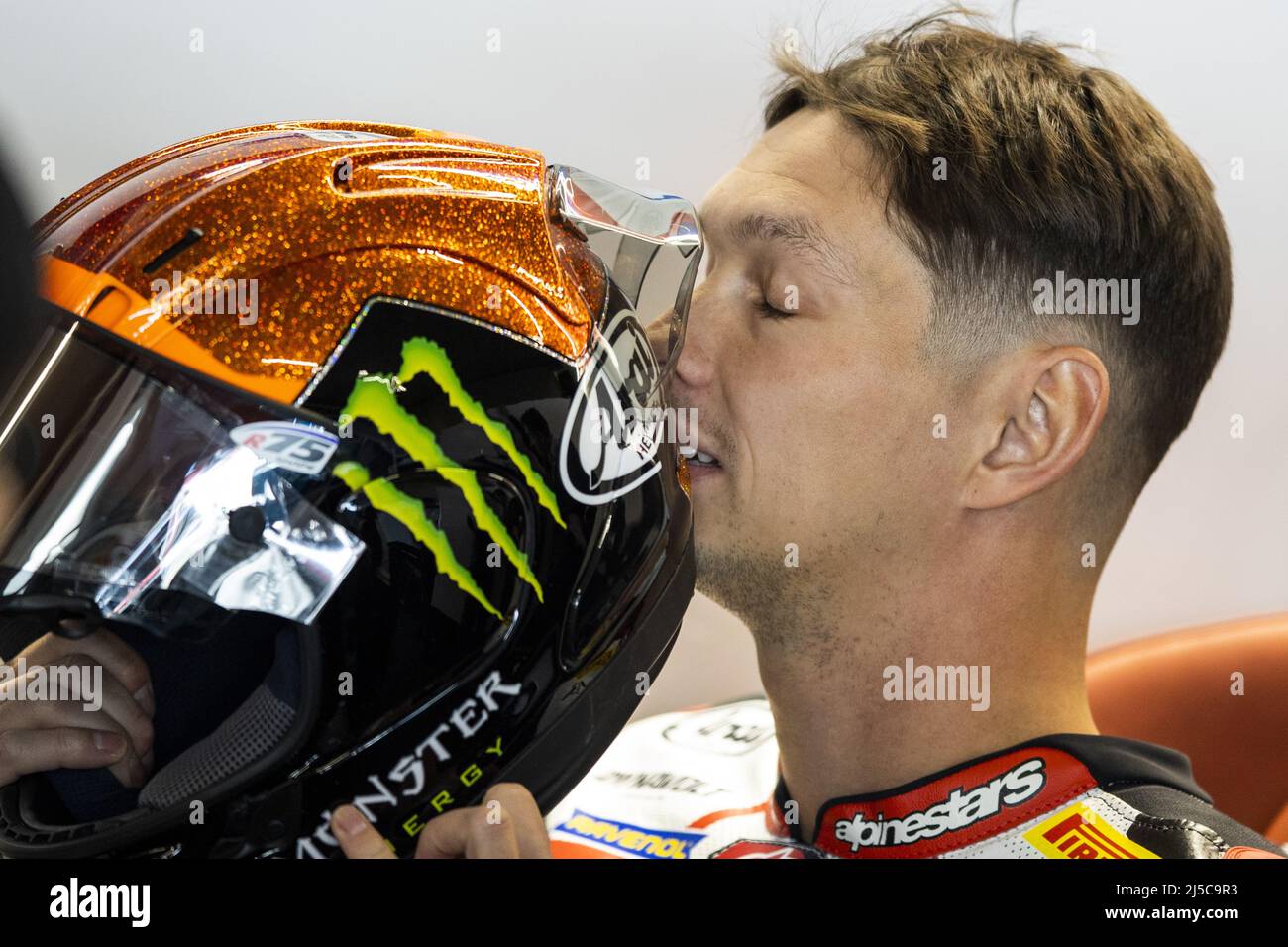 Assen, Niederlande. 22. April 2022. 22.. April 2022. Assen, Niederlande. 2022-04-22 10:28:09 ASSEN - Michael van der Mark (NED) in der BMW-Pot-Box während des freien Trainings für die Superbike-Weltmeisterschaft bei TT Circuit Assen. ANP VINCENT JANNINK netherlands Out - belgium Out Credit: ANP/Alamy Live News Credit: ANP/Alamy Live News Stockfoto