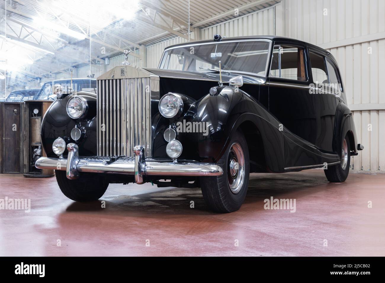 GALDAMES, SPANIEN-8. AUGUST 2021: 1958 Rolls-Royce Silver Wraith Limousine in Torre Loizaga (Miguel de la Via) Car Museum Stockfoto