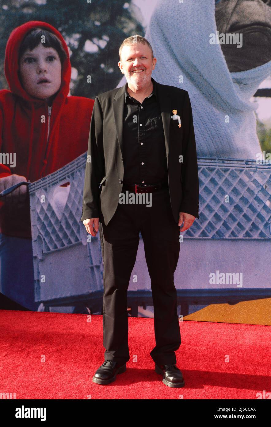 Hollywood, USA. 21. April 2022. Robert MacNaughton, bei der Eröffnungsnacht des TCM Classic Film Festival 2022 von E.T. The Extra-Terrestrial am 21. April 2022 im TCL Chinese Theatre in Hollywood, Kalifornien. Quelle: Saye Sadou/Media Punch/Alamy Live News Stockfoto