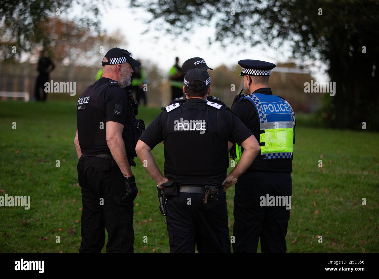 Polizeiarbeit nach dem Fußballspiel Stockfoto