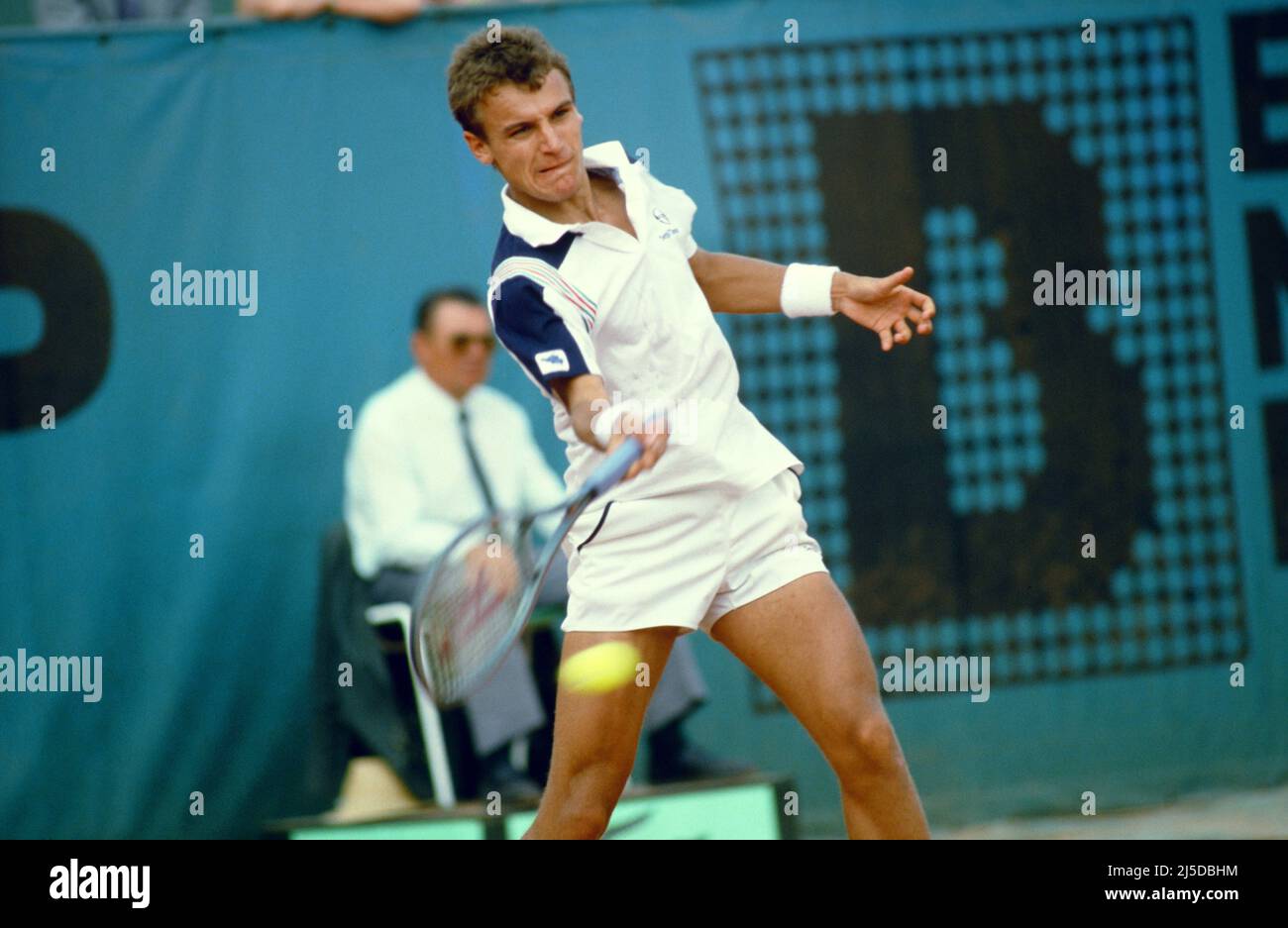 Der schwedische Tennisspieler Mats Wilander, der am Viertelfinale der Männer bei den French Open gegen den französischen Spieler Henri Leconte teilnahm. Paris, Roland-Garros-Stadion, 4. Juni 1985 Stockfoto