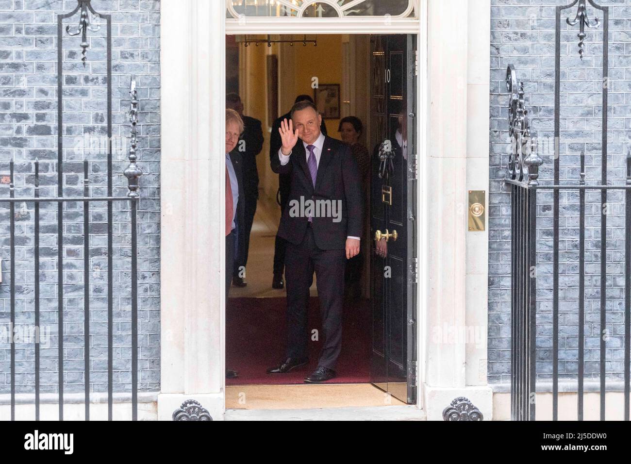 Der britische Premierminister Boris Johnson begrüßt den polnischen Präsidenten Andrzej Sebastian Duda in der Downing Street 10. Bilder aufgenommen am 7.. April 2022. © Belind Stockfoto