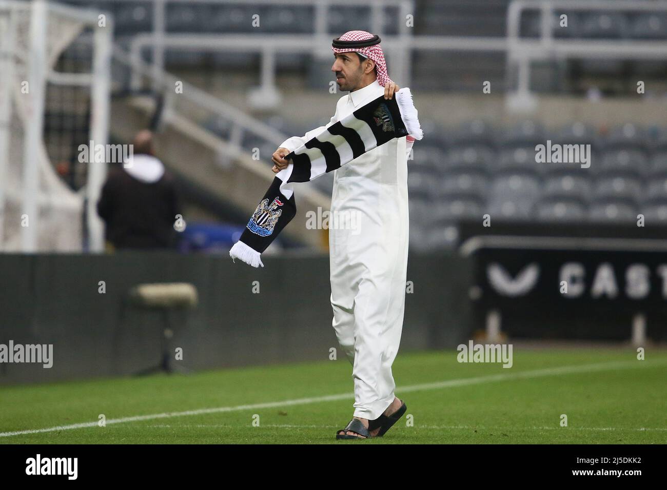 PIF Saudi-Delegierter - Newcastle United / Crystal Palace, Premier League, St James' Park, Newcastle upon Tyne, Großbritannien - 20.. April 2022 nur zur redaktionellen Verwendung – es gelten DataCo-Einschränkungen Stockfoto