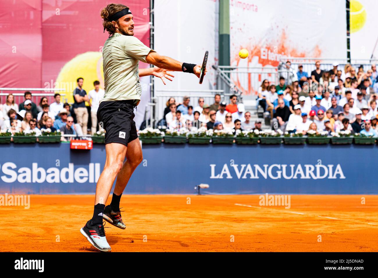 Barcelona, Spanien. 22. April 2022. Stefanos Tsitsipas aus Griechenland in Aktion während der Barcelona Open Banc Sabadell im Real Club de Tenis Barcelona am 22. April 2022 in Barcelona, Spanien. Foto: Siu Wu. Kredit: dpa/Alamy Live Nachrichten Stockfoto