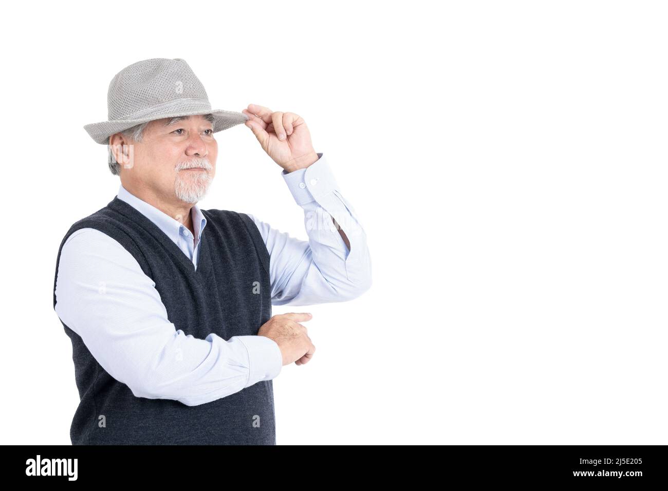 Erwachsene ältere alte Mann Hipster tragen Hut denken Lächeln Gefühl glücklich mit Kopie Platz für Ihre Werbe-oder Text isoliert auf weißem Hintergrund. Stockfoto