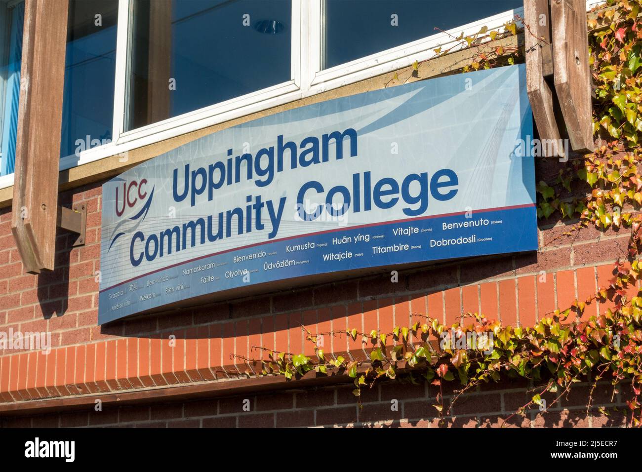Uppingham Community College (UCC) Schulschild, Uppingham, Rutland, England, Großbritannien Stockfoto