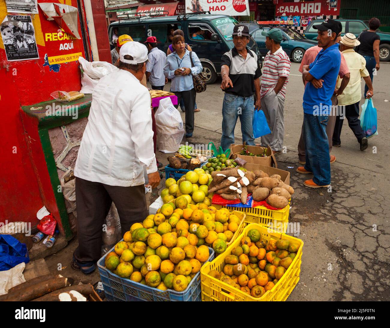 Am frühen Morgen auf dem Marktplatz in Penonome, Provinz Cocle, Republik Panama, Mittelamerika. Stockfoto