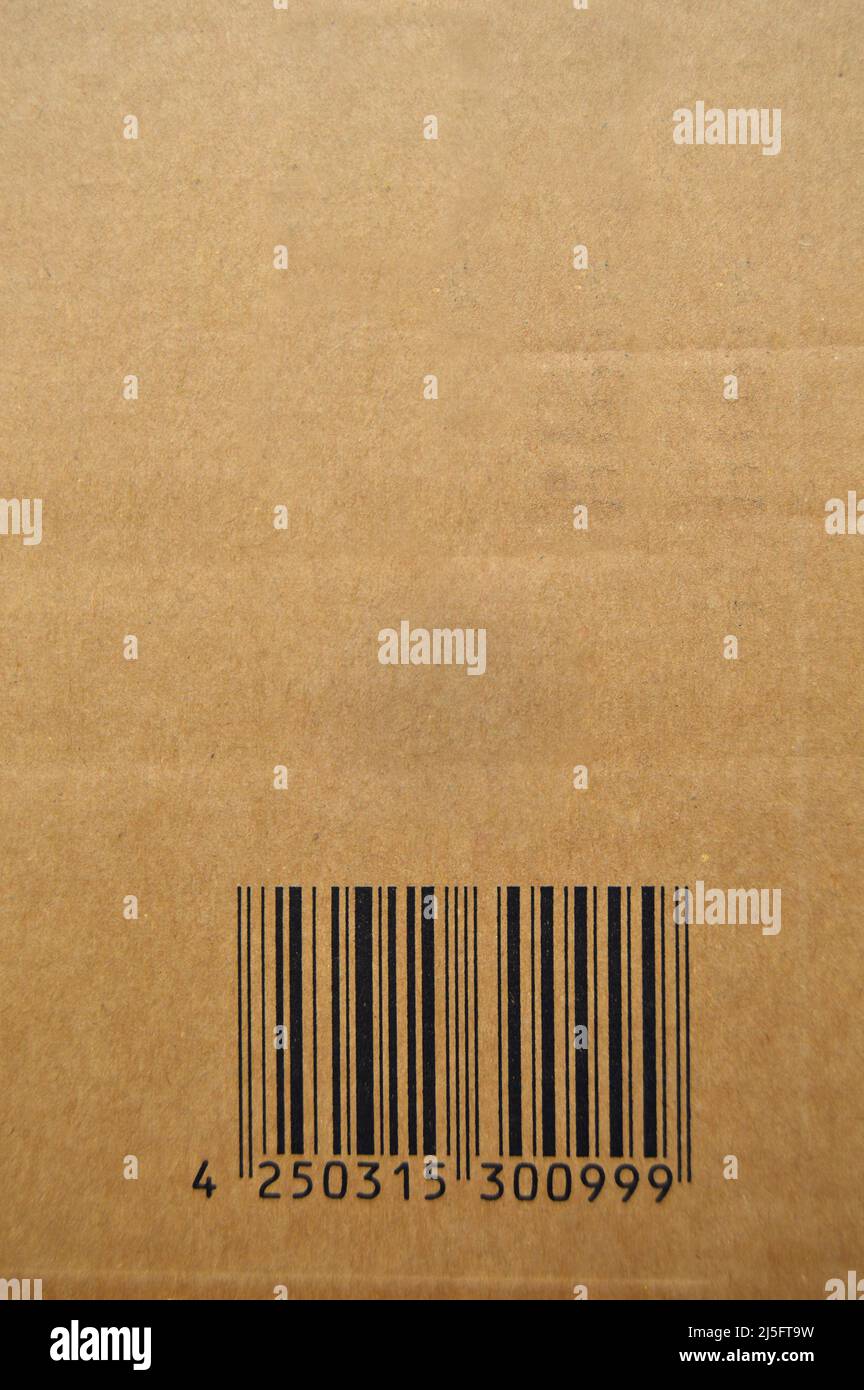 Braunes und beiges Kartonpapier auf Barcodes gedruckt. Kann in der Unternehmenskorrespondenz verwendet werden Stockfoto
