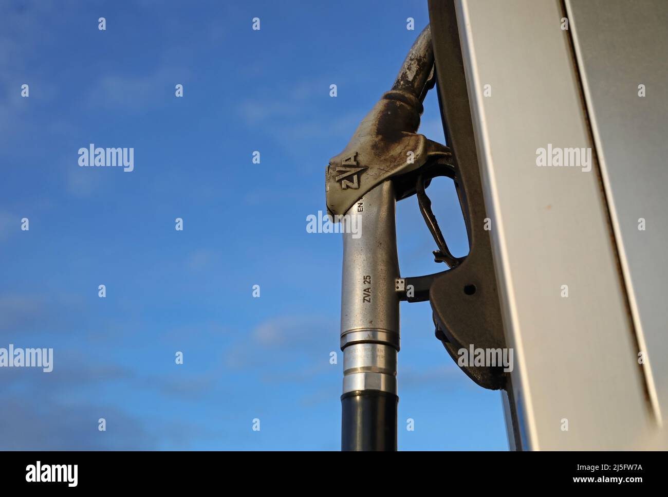 Rohkaroster-Diesel an einer Tankstelle. Stockfoto