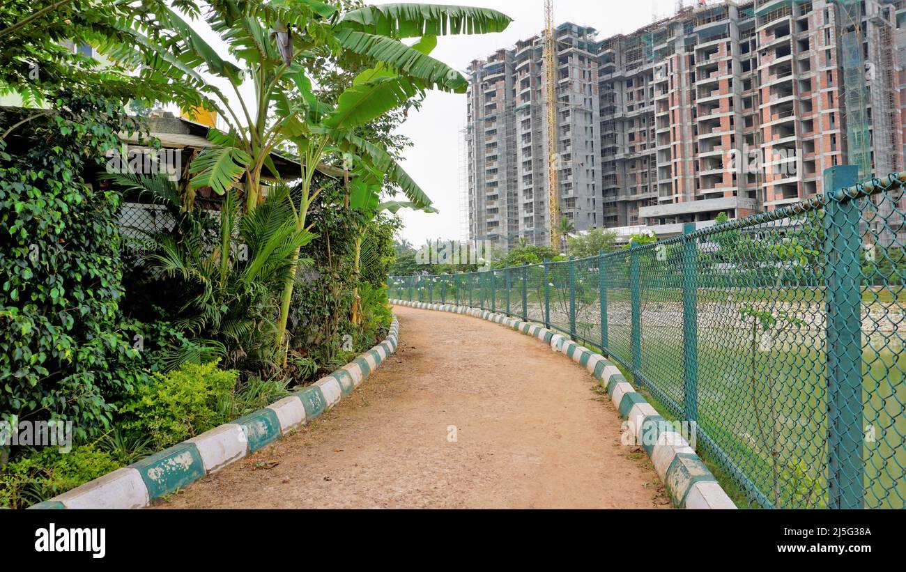 Bangalore, Karnataka, Indien: April 23 2022: Wunderschöne Aussicht auf den Kalena Agrahara See von BBMP. Verteilt auf 7 Hektar mit Süßwasser, dickem Grün lak Stockfoto