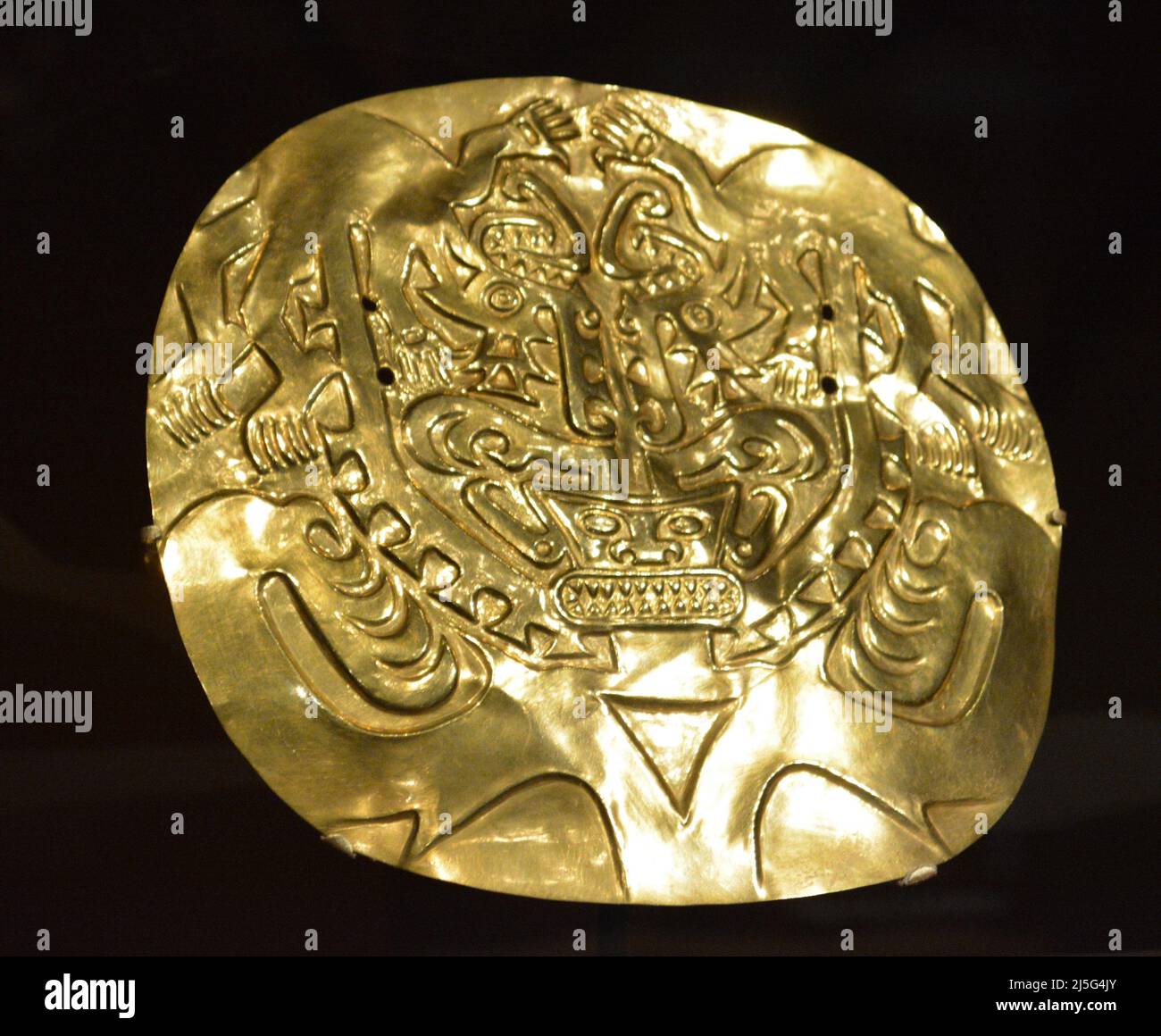 Temporäre Ausstellung der Cocle-Kultur im Penn University Museum. Metallische Stücke gefunden in der Beerdigung 11 von Sitio Conte Panama Stockfoto