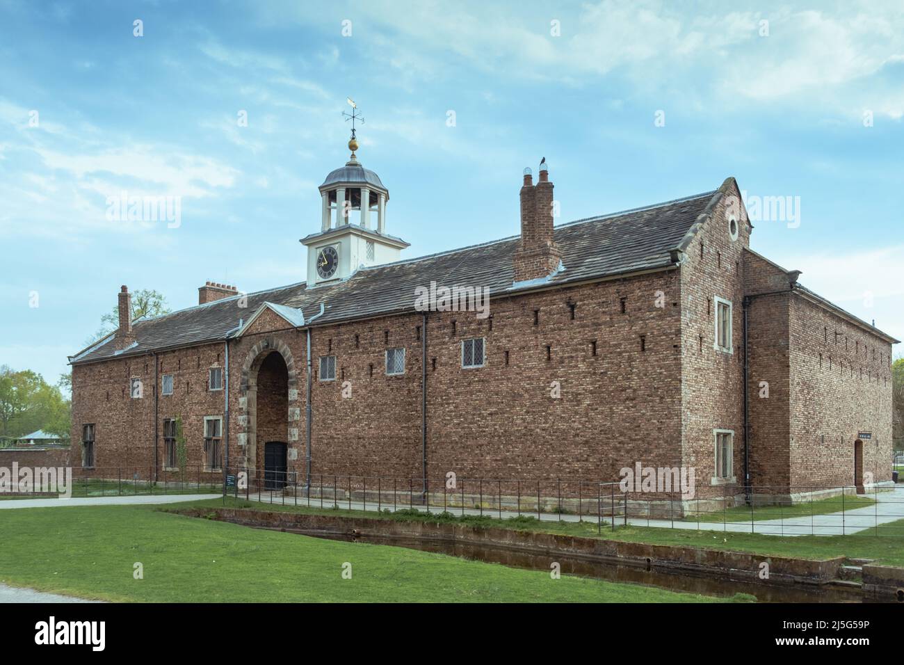Dunham Massey Hall and Gardens - Coach House - Carriage House - Courtyard - National Trust Stockfoto