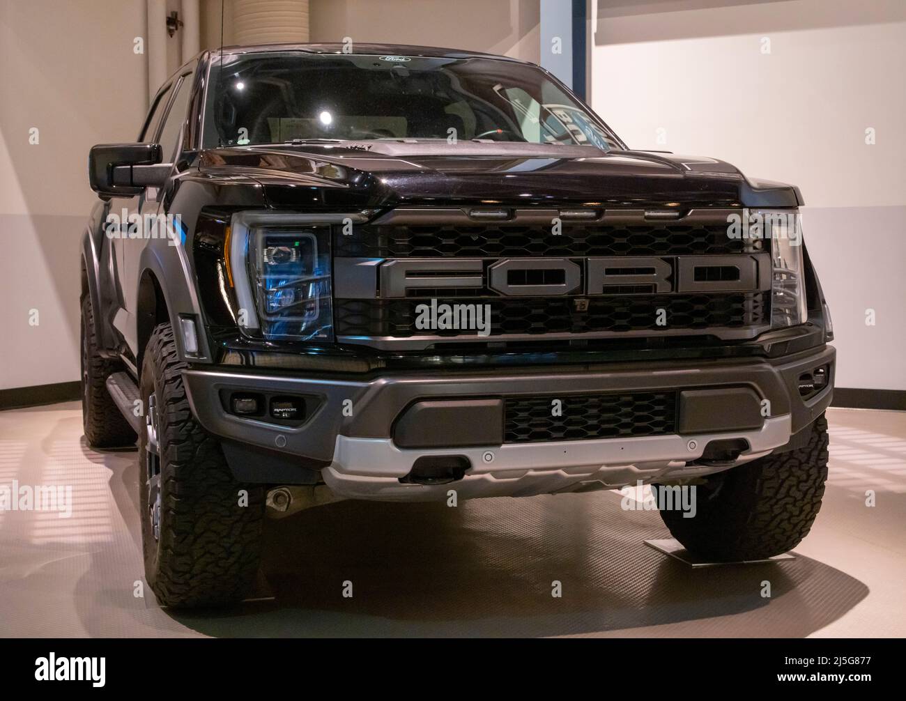 Legacy Gallery, 2022 Ford F-150 Lightning Elektro-LKW, Ford Rouge Factory Tour, Dearborn, Michigan, USA Stockfoto
