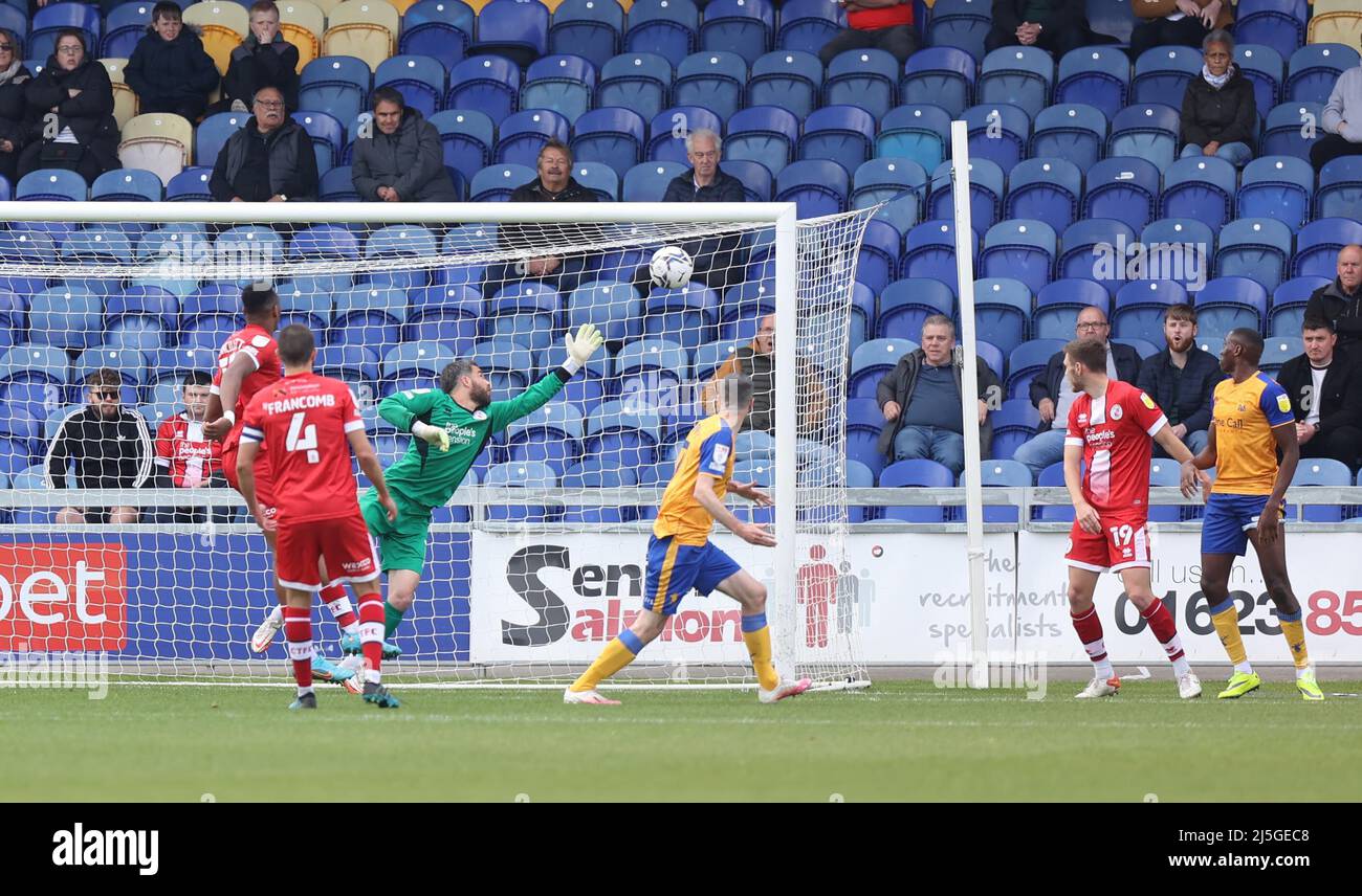 Mansfield, Großbritannien. 23. April 2022. Jamie Murphy erzielt das Eröffnungstreffer für Mansfield während des zweiten Spiels der EFL League zwischen Mansfield Town und Crawley Town im One Call Stadium. Quelle: James Boardman/Alamy Live News Stockfoto