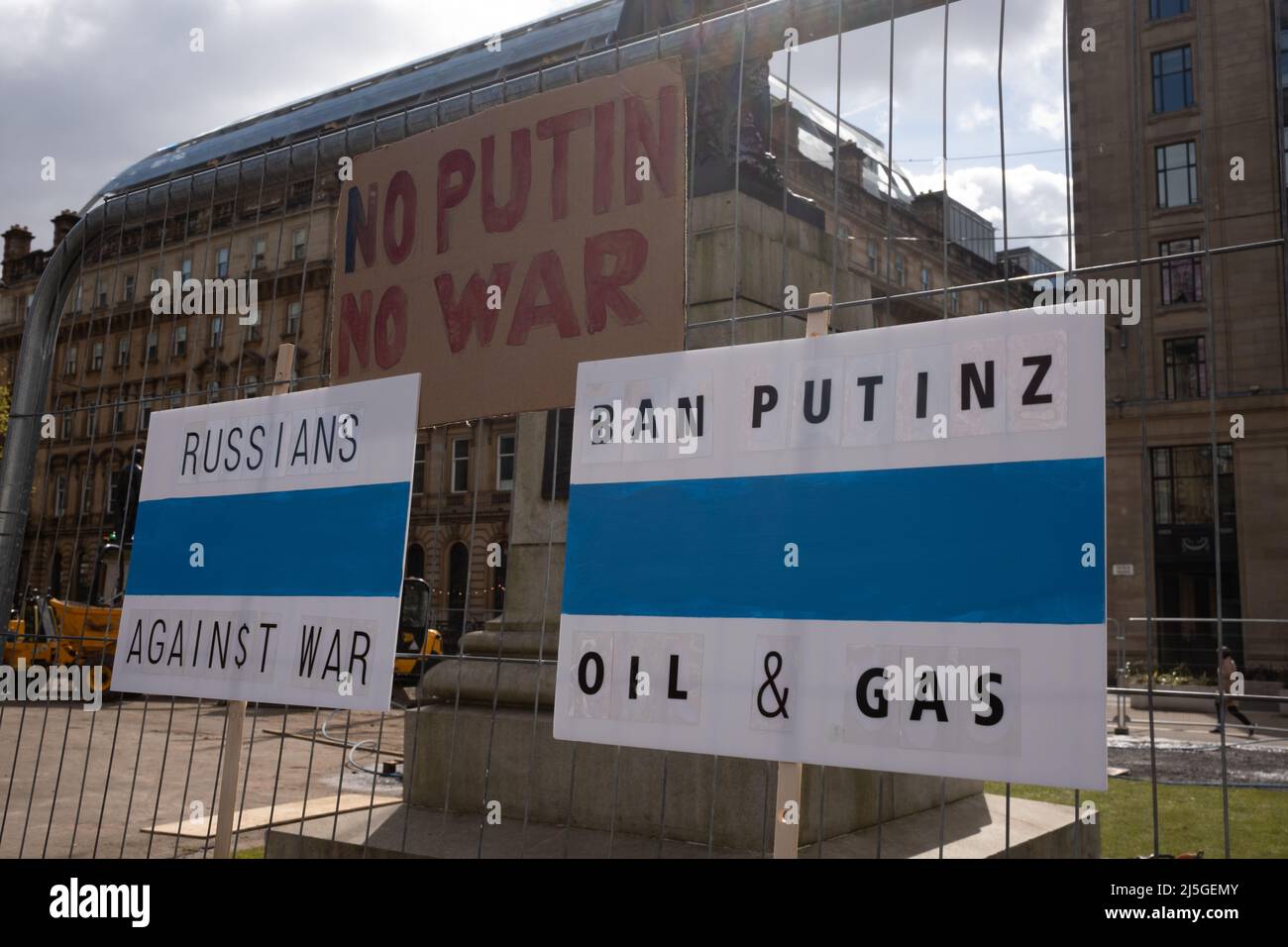 Kundgebung für die Ukraine, am George Square, in Glasgow, Schottland, 9. April 2022. Stockfoto