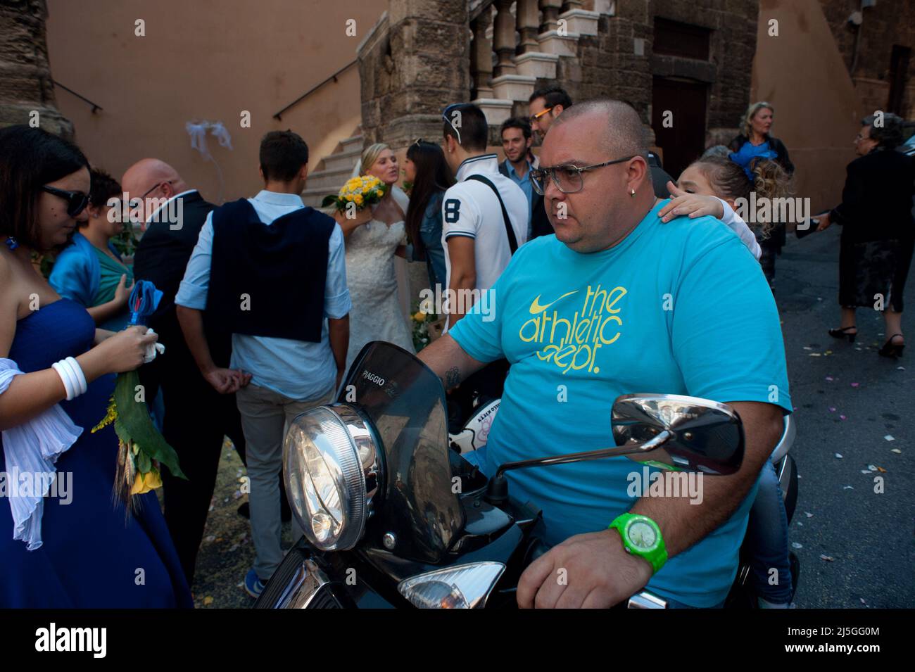 Taranto, Italien 24/09/2012: Altstadt, Hochzeit in der Kirche von San Domenico. ©Andrea Sabbadini Stockfoto