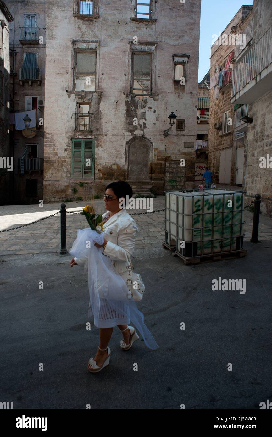 Taranto, Italien 24/09/2012: Altstadt, Hochzeit in der Kirche von San Domenico. ©Andrea Sabbadini Stockfoto