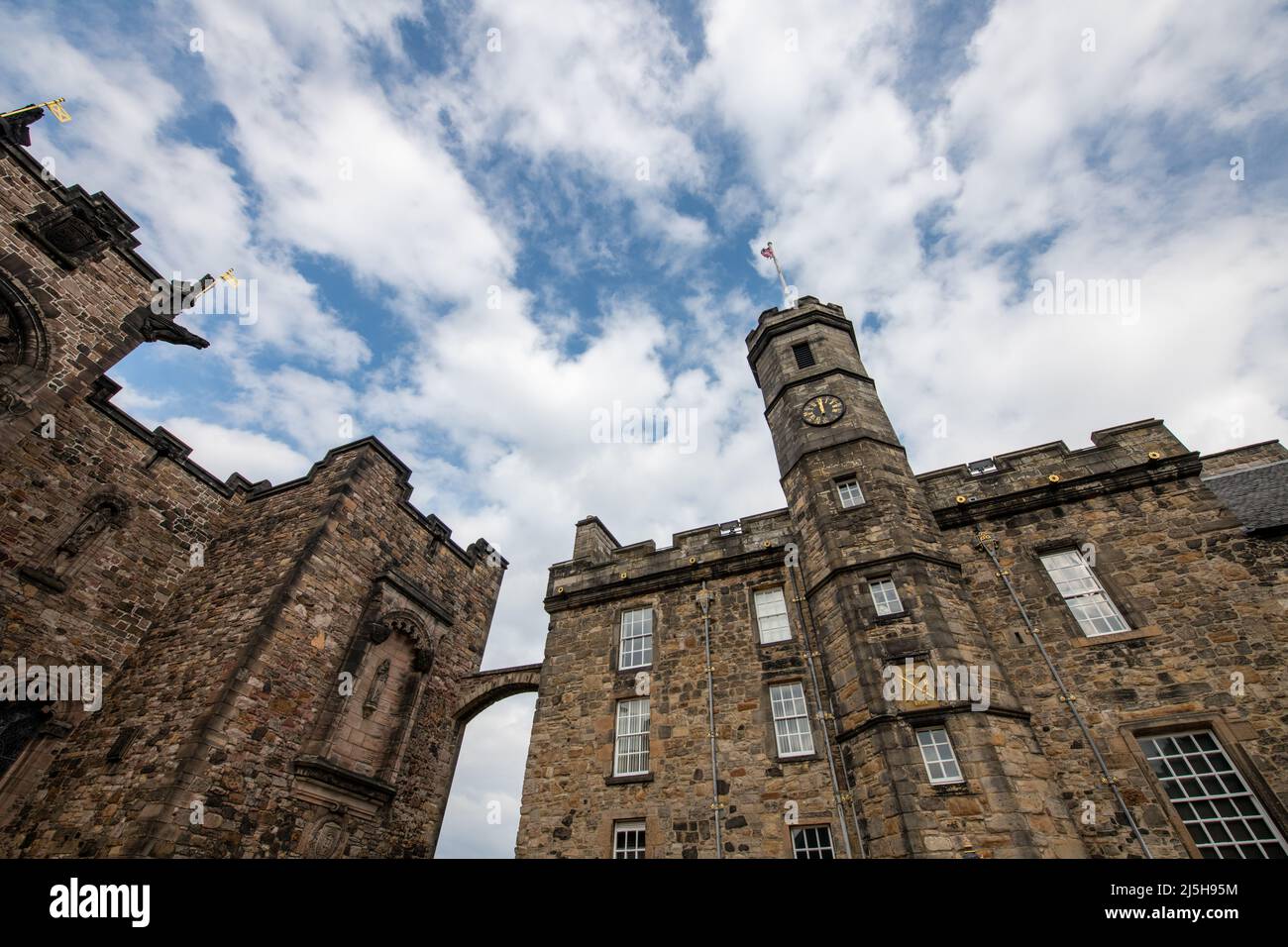 Weite Aufnahme von Edinburgh Castle Details - das Kriegsdenkmal Stockfoto