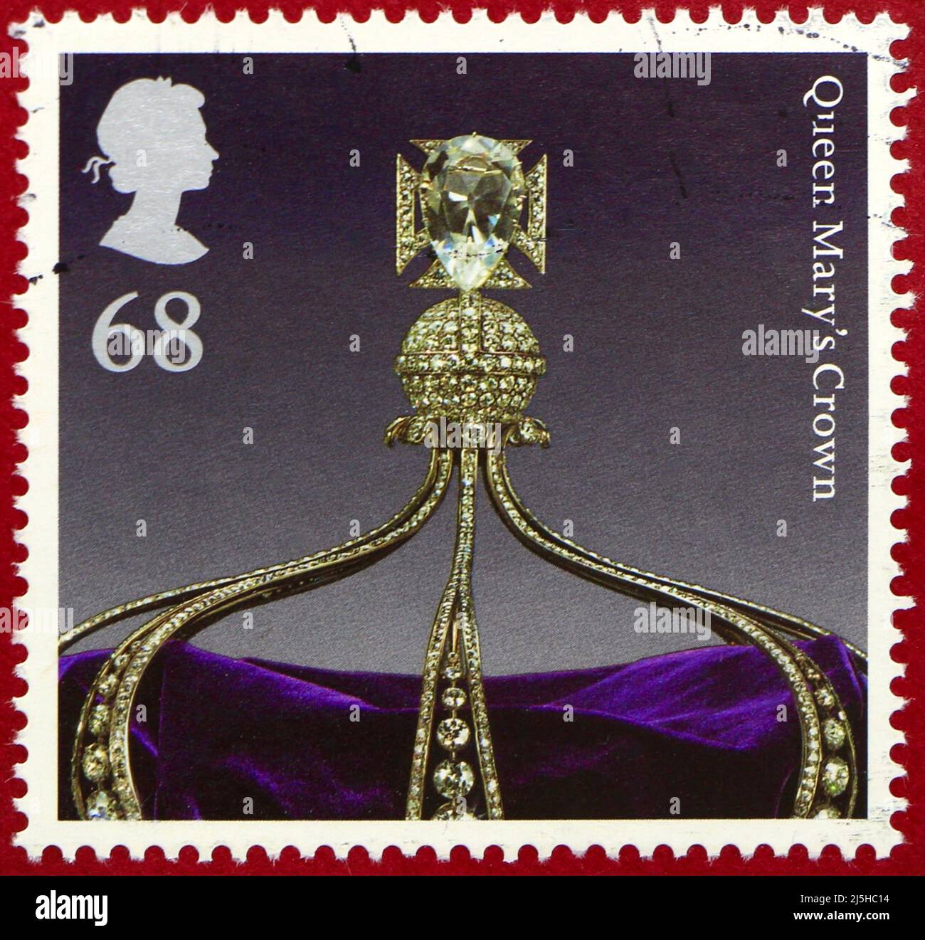 Foto einer britischen Briefmarke aus der Serie Crown Jewels mit einem Bild der Krone von Queen Mary 2011 Stockfoto